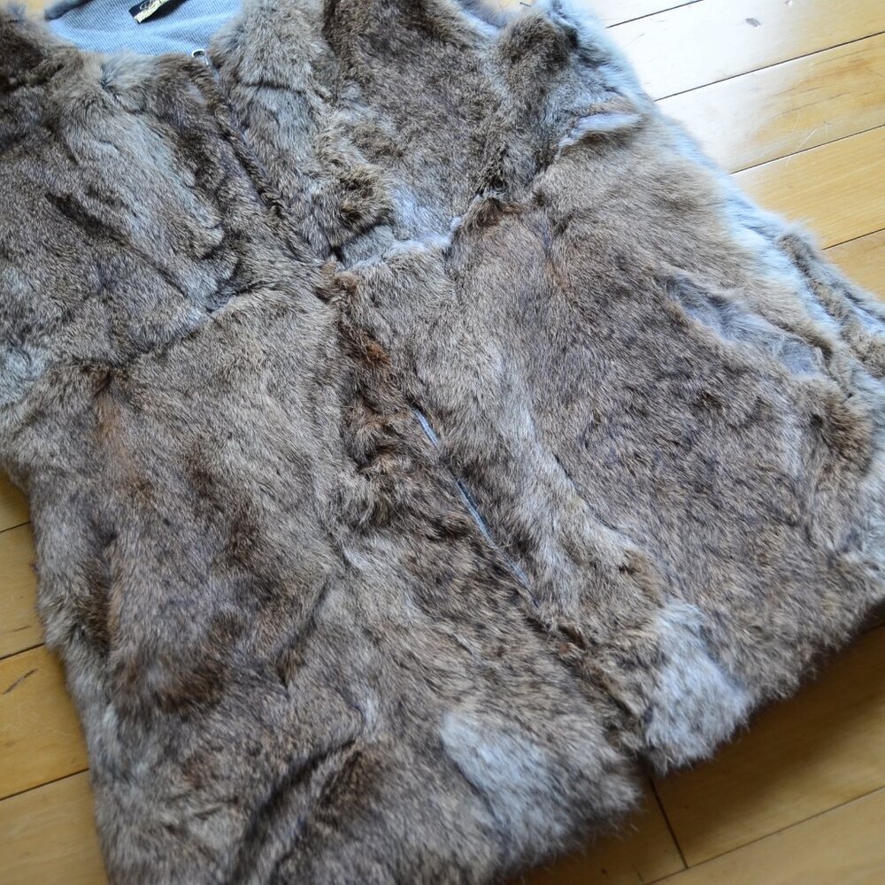 LaRok Luxe Rabbit Fur Sweater Vest Fits S / M - Picture 5 of 16
